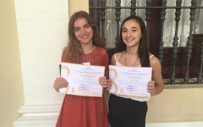 El Ayuntamiento de Sevilla distingue la trayectoria académica y personal de 2 alumnas de nuestro centro